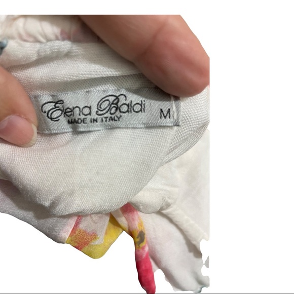 Elena Baldi silk floral blouse. Sleeveless ruffle detail around neckline… - Picture 10 of 10